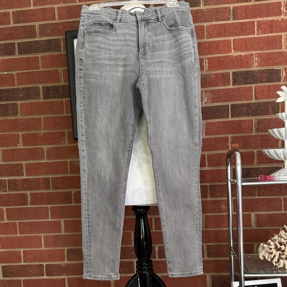LOFT High Waisted Skinny Jeans in Light Gray Washed Cotton